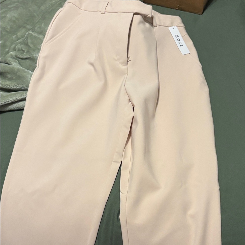 Zara Tailored Wide-Leg Trousers in Pale Pink